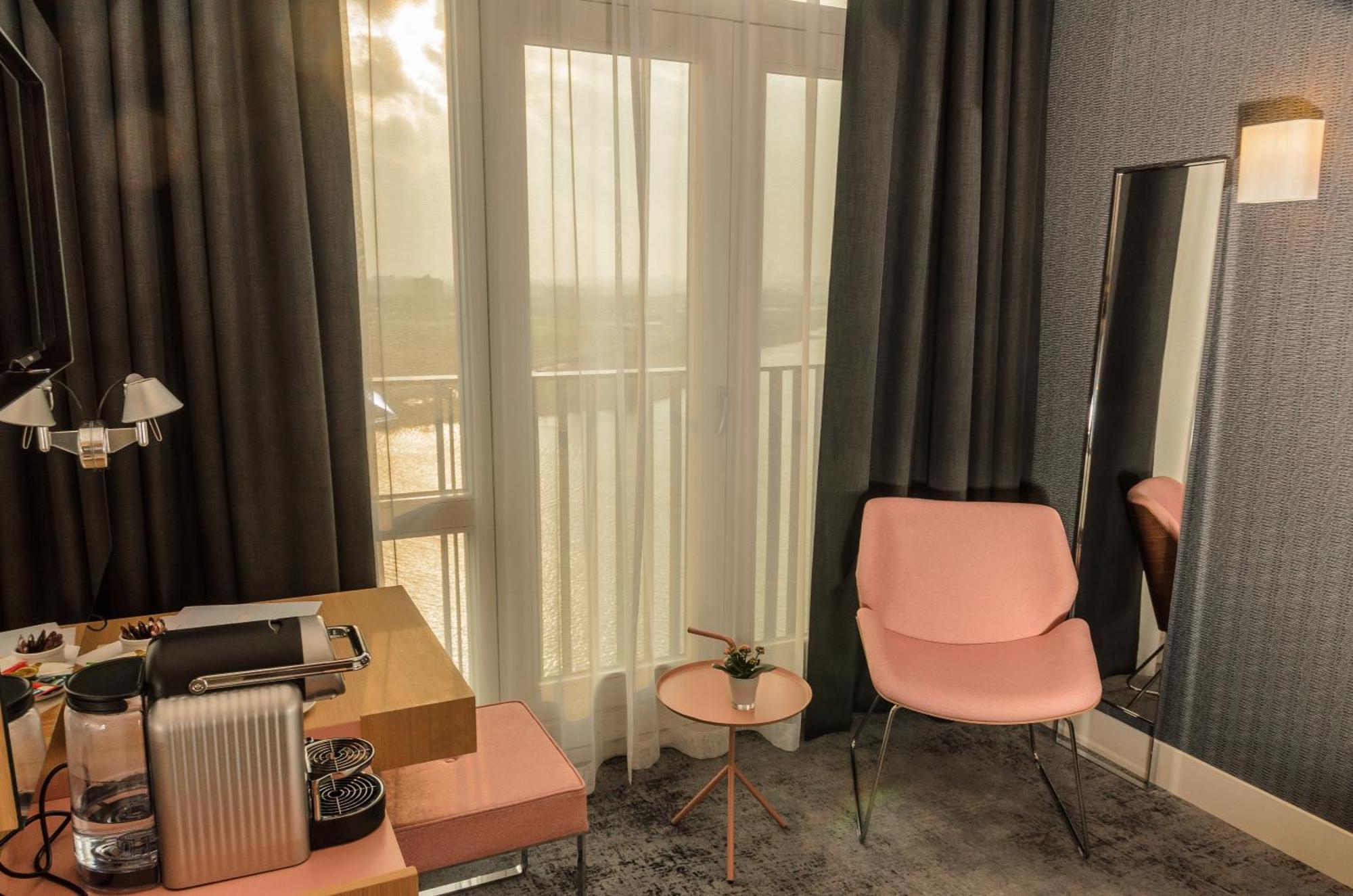 Amadi Panorama Hotel Ámsterdam Habitación foto